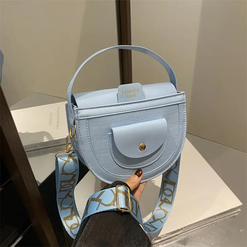 New summer bags Women's fashion simple shoulder bag Fashion western saddle bag Leisure commuter crossbody bag