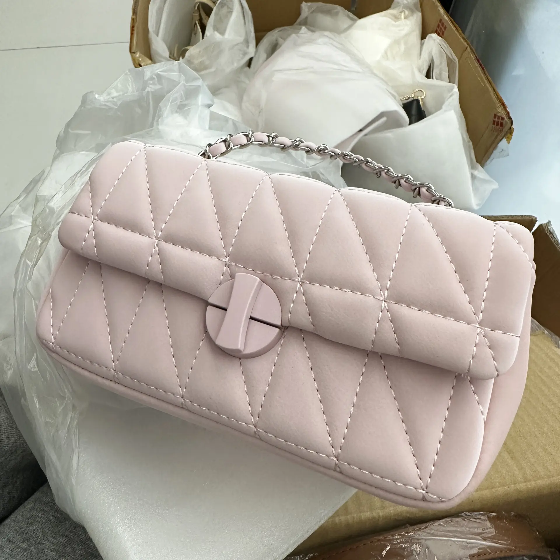 Spring and summer new high-grade texture small bag female diamond chain shoulder armpit bag all cross body bag small square bag