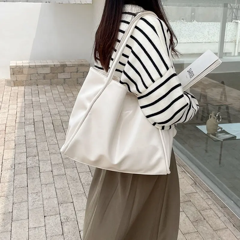 South Korean bag women's new portable bag Tote bag small design all large capacity single shoulder leisure underarm bag