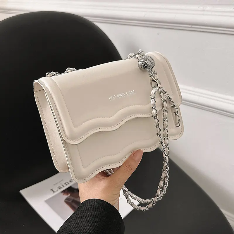Niche design sense chain small square bag women's spring new texture shoulder bag fashion simple crossbody bag
