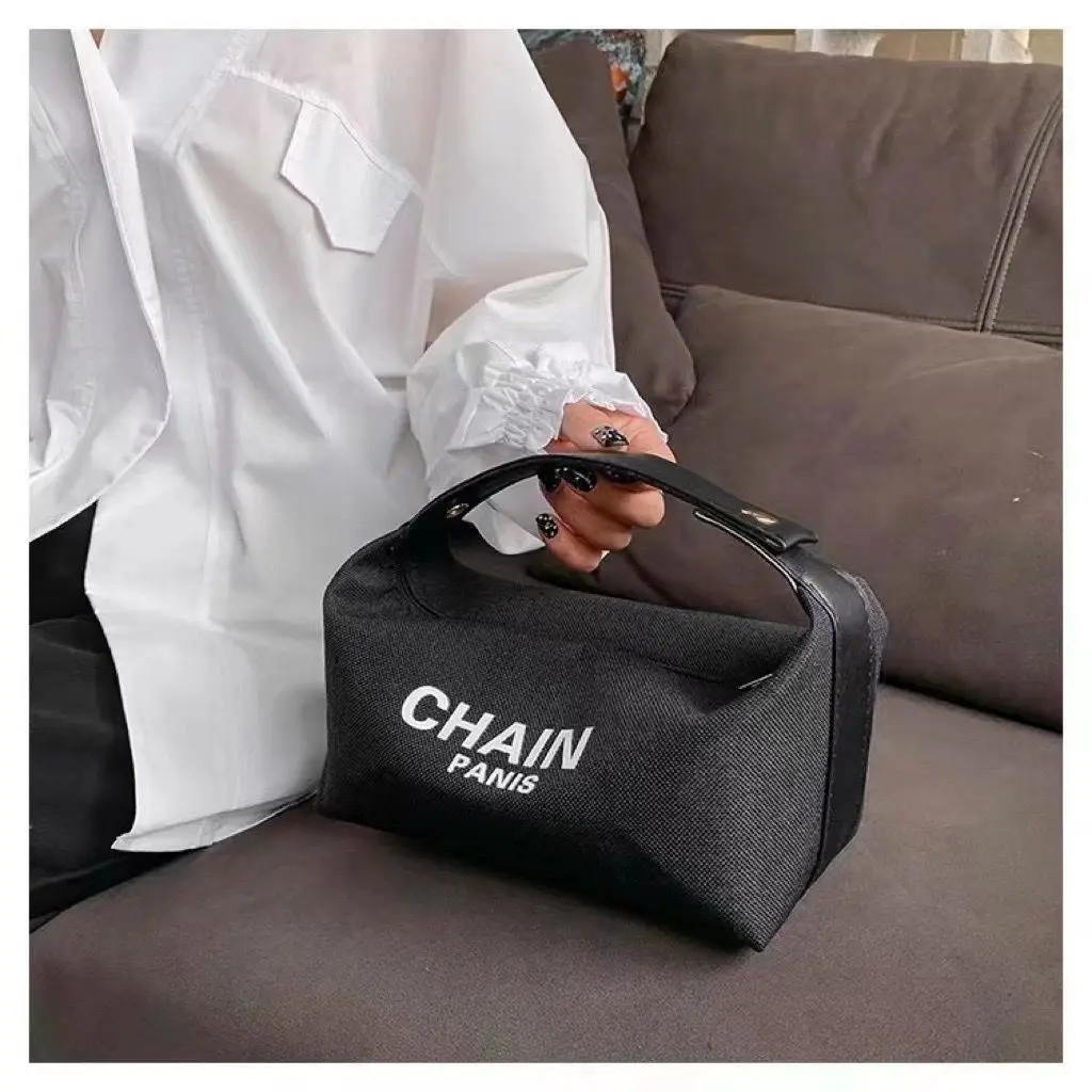 Net celebrity large capacity makeup bag Women's bag Portable advanced sense net celebrity travel tote bag toiletry storage bag
