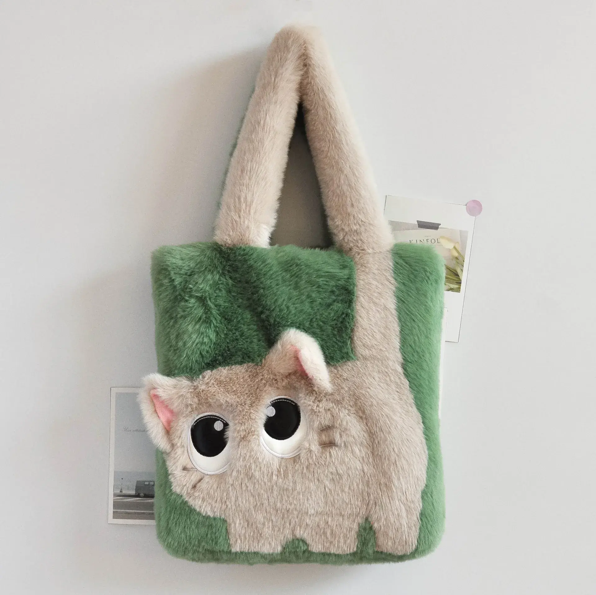 New autumn and winter plush bag women's large capacity creative cat cartoon color contrast stitching embroidery Tote bag handbag