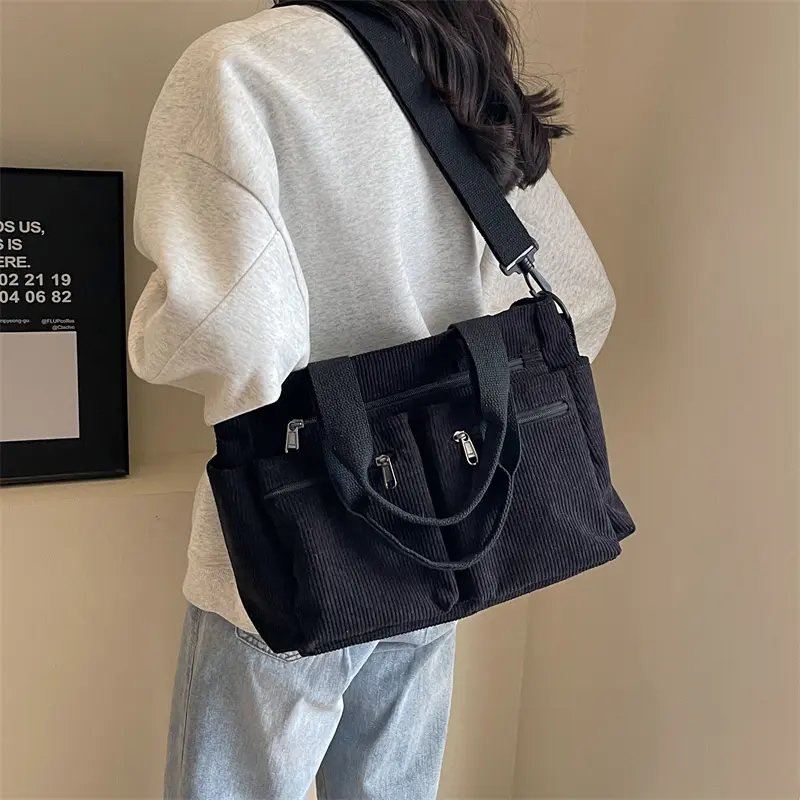 Velvet shoulder bag Large capacity commuter travel fashion casual simple crossbody bag Korean version Rui Ying wind backpack