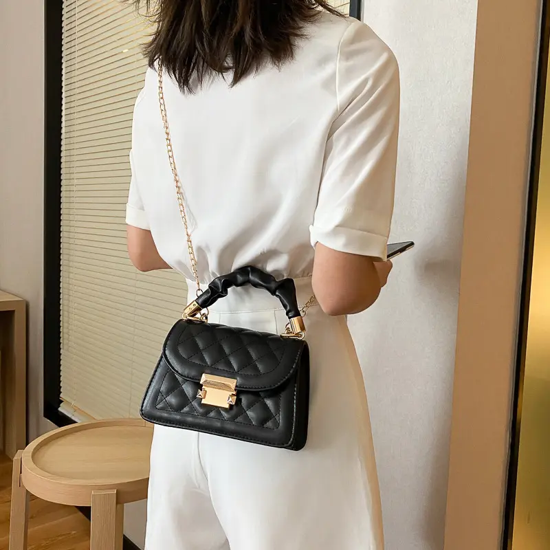 Women's bag popular ins women's bag classic Korean version fashion net red hand bag chain crossbody bag