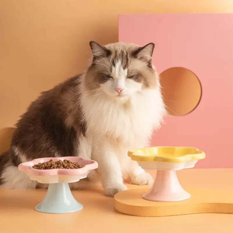 Creative flower-shaped ceramic cat bowls, cartoon cat bowls, anti-tipping pet cat food dishes, water bowls pet products