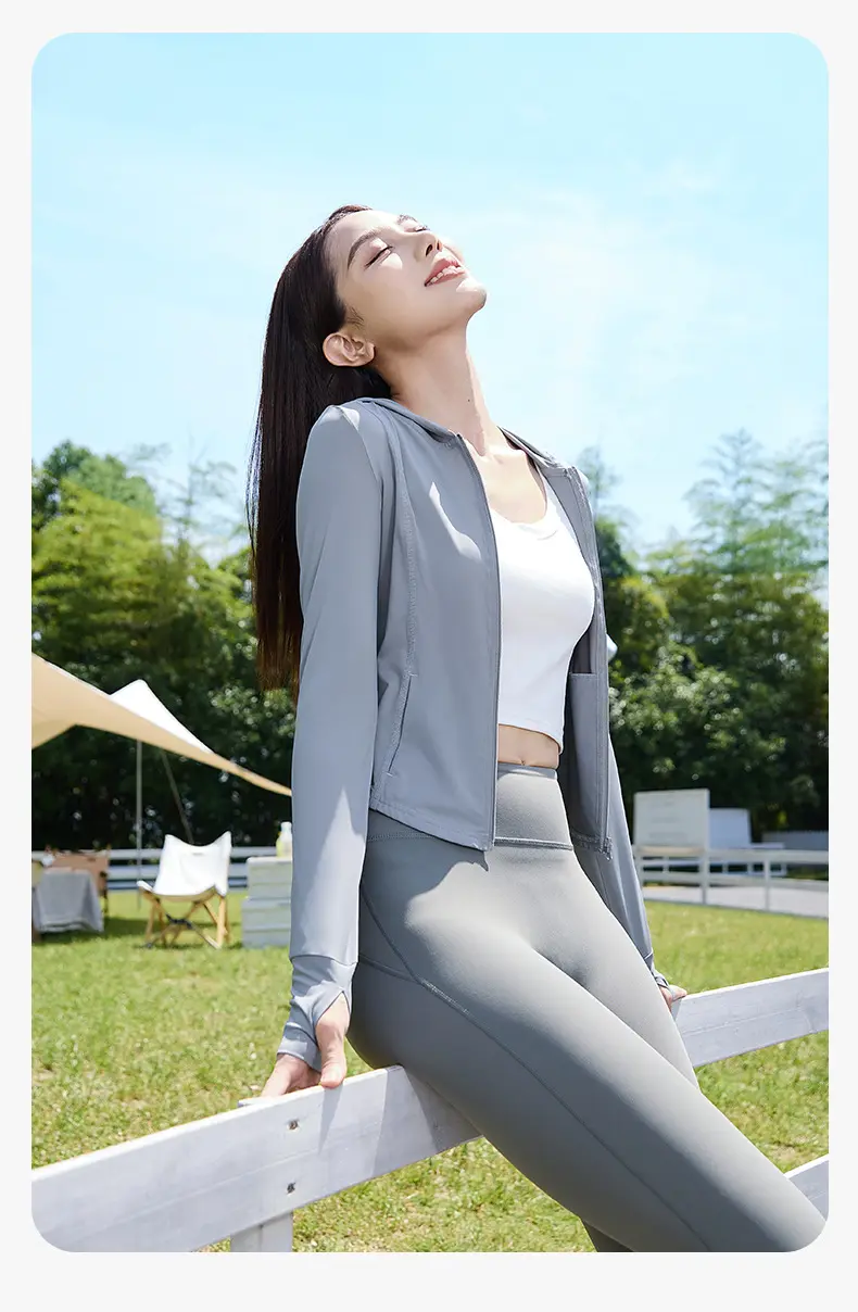 Processing summer UV protection sunscreen jacket Thin outdoor skin clothing Hooded sunscreen clothing jacket