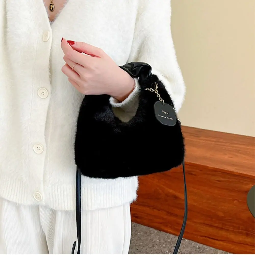 New Winter Plush Bag Long Fur Handbag High-capacity Women's Crossbody Bag Fashion Trend Single Shoulder Bag Purses Handbags