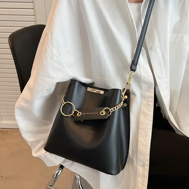 Popular fashion crossbody bag bag female Korean version advanced sense bucket bag new fashion texture solid color shoulder bag