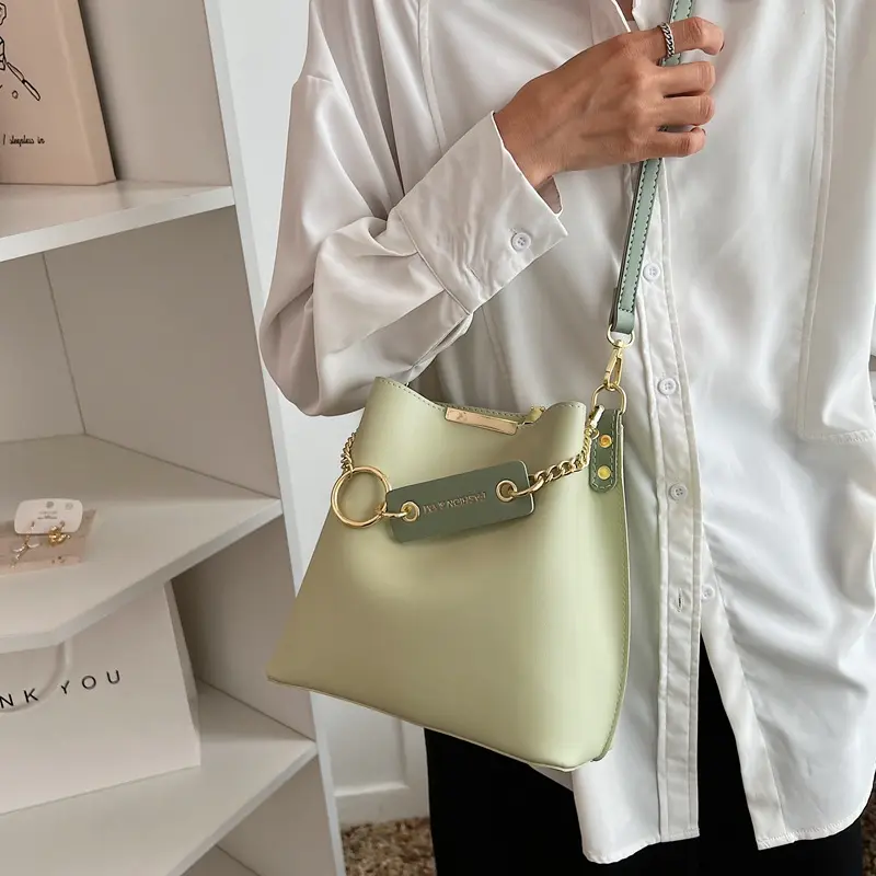 Popular fashion crossbody bag bag female Korean version advanced sense bucket bag new fashion texture solid color shoulder bag