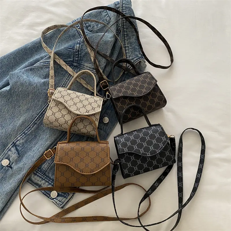 Casual trend beautiful crossbody shoulder 2024 new retro simple texture fashion autumn women's small square bag