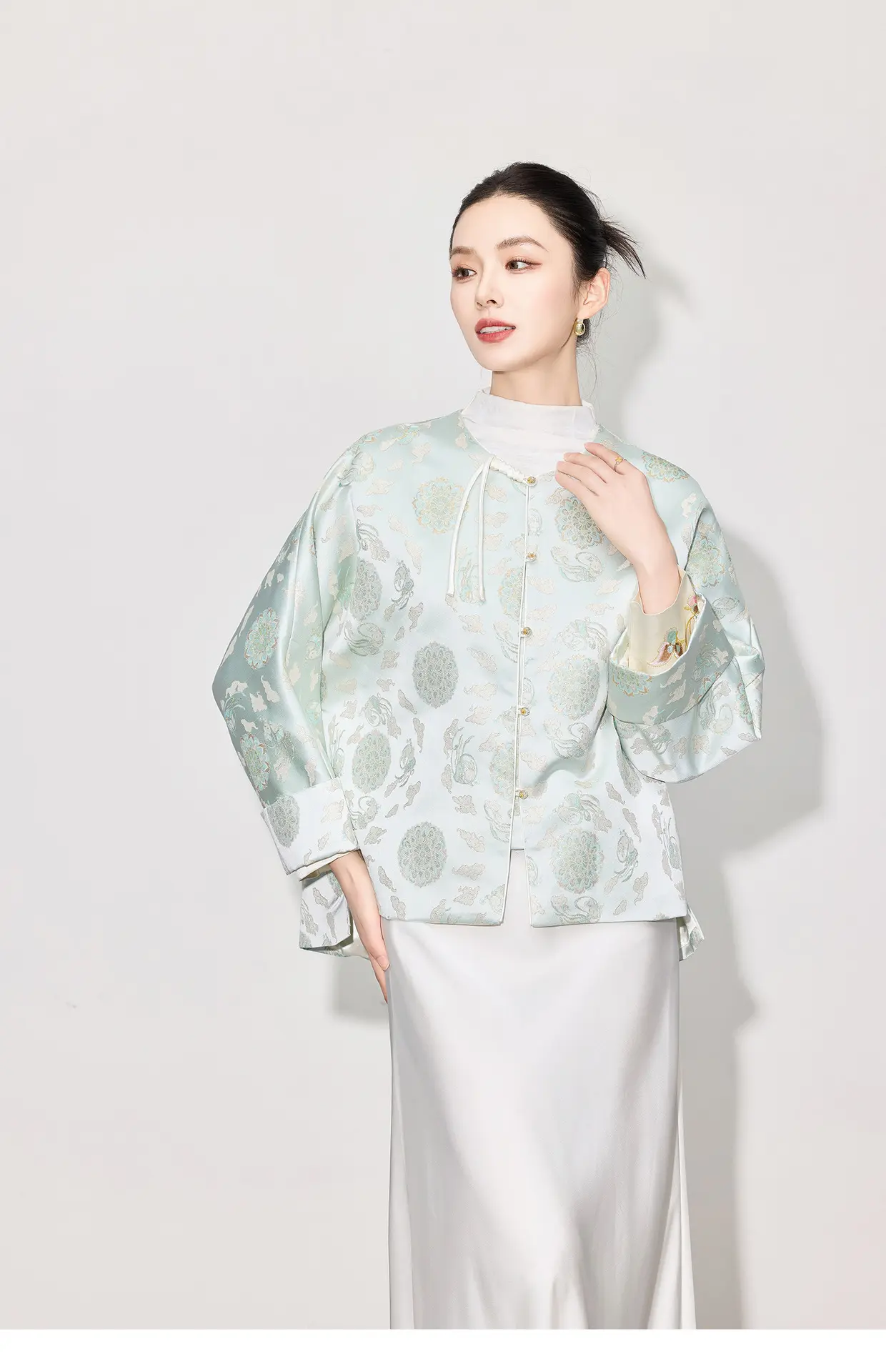 Chinese style button coat women's imitation Song brocade retro crew neck top Chinese shirt