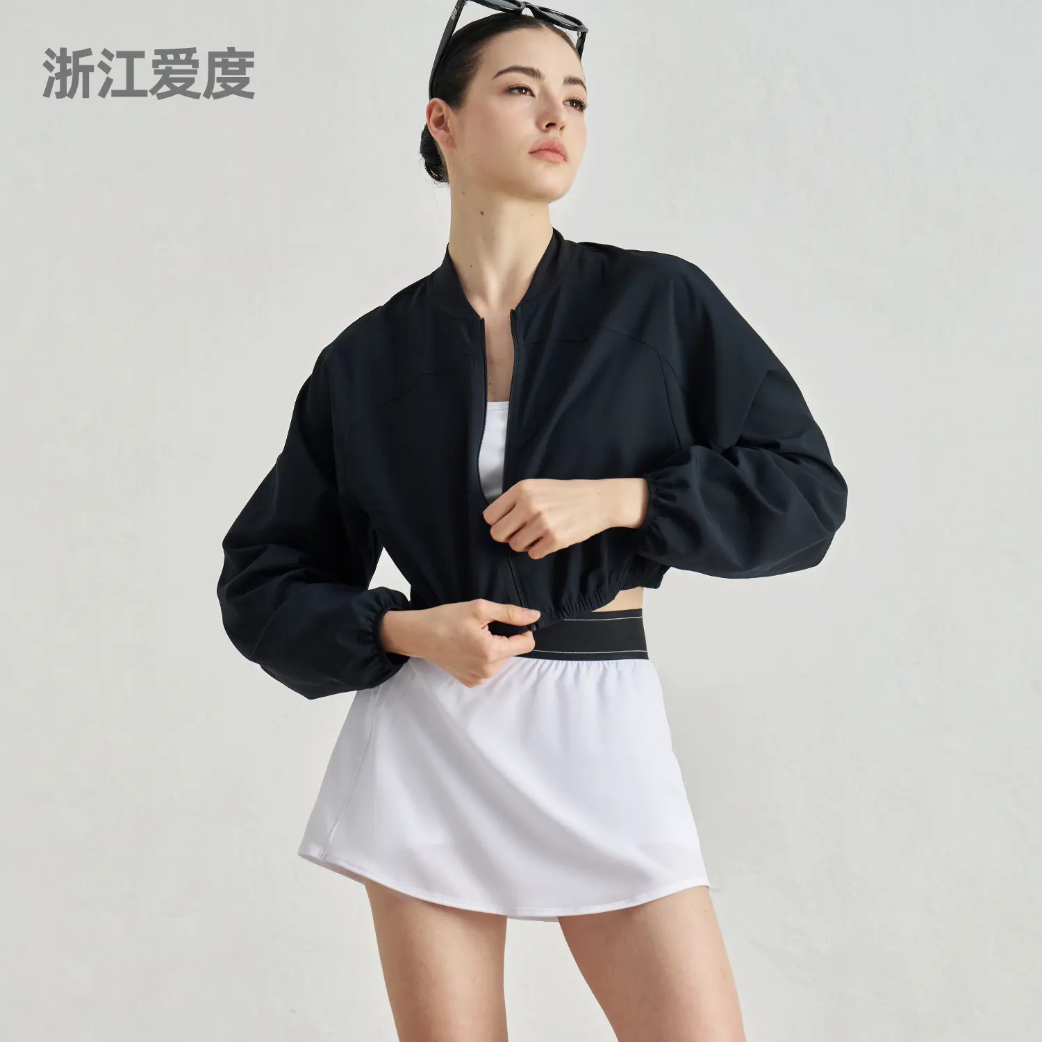 Woven sports jacket, light and breathable fitness top, waist design, outdoor casual slim yoga clothes workout top