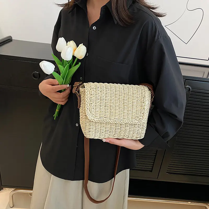 Women Weave Straw Bag Shoulder Bag Vintage Small Square Satchel Bag Adjustable Strap Handmade Chic Hobo Bag