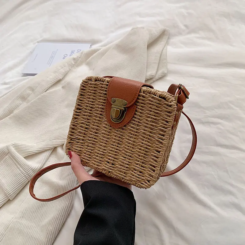 Fashionable Straw Shoulder Bag Casual Handbag Beach Crossbody Purse Shopping Bags for Vacation and Everyday Use