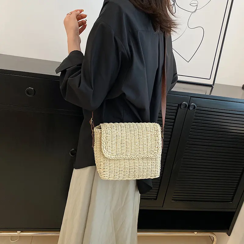 Fashion Rattan Women Shoulder Bags Small Designer Handbags Lady Wicker Woven Crossbody Bag Summer Beach Straw Messenger Purses