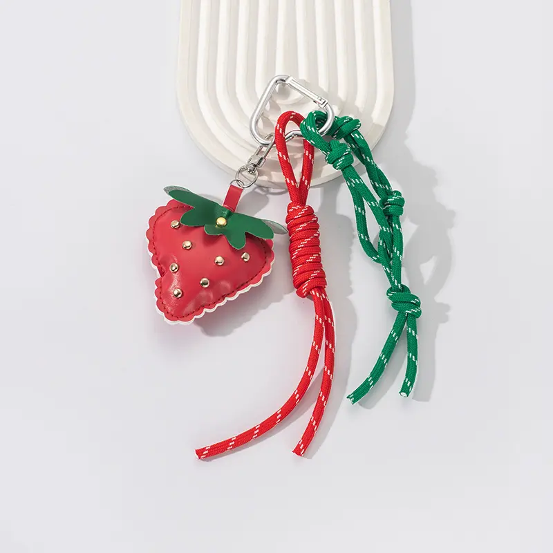 New Women's Cute Strawberry Shape PU Leather Keychain for Bag Earphone Case Pendant Fruit Car Keychain Ornaments