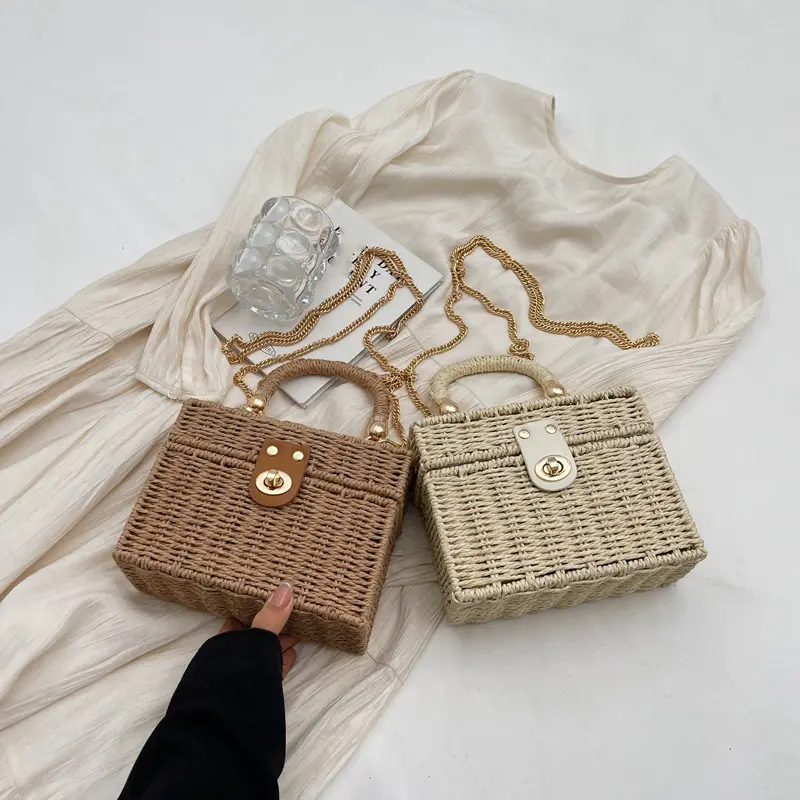 Fashionable Straw Shoulder Bag Casual Handbag Beach Crossbody Purse Shopping Bags for Vacation and Everyday Use