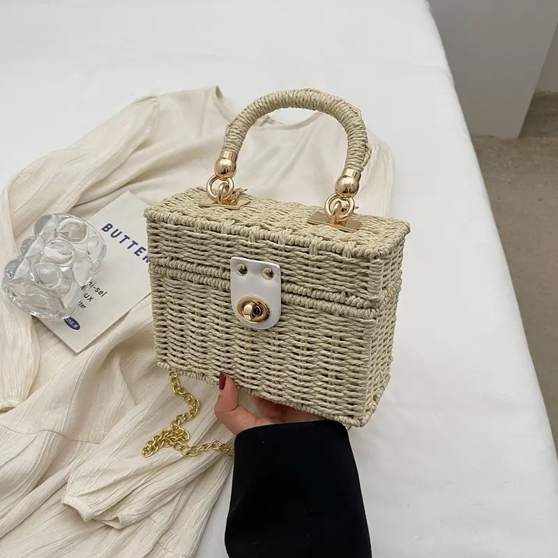 Fashionable Straw Shoulder Bag Casual Handbag Beach Crossbody Purse Shopping Bags for Vacation and Everyday Use