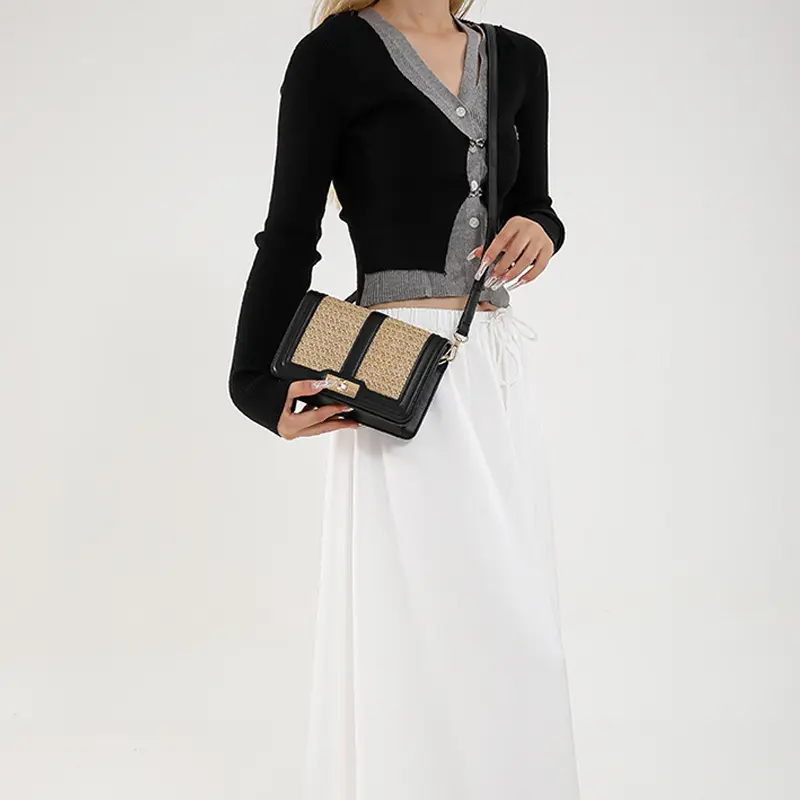 Women's Shoulder Bags Luxury Straw Woven Crossbody Bags for Girl Messenger Ladies Flap Small Square Handbag