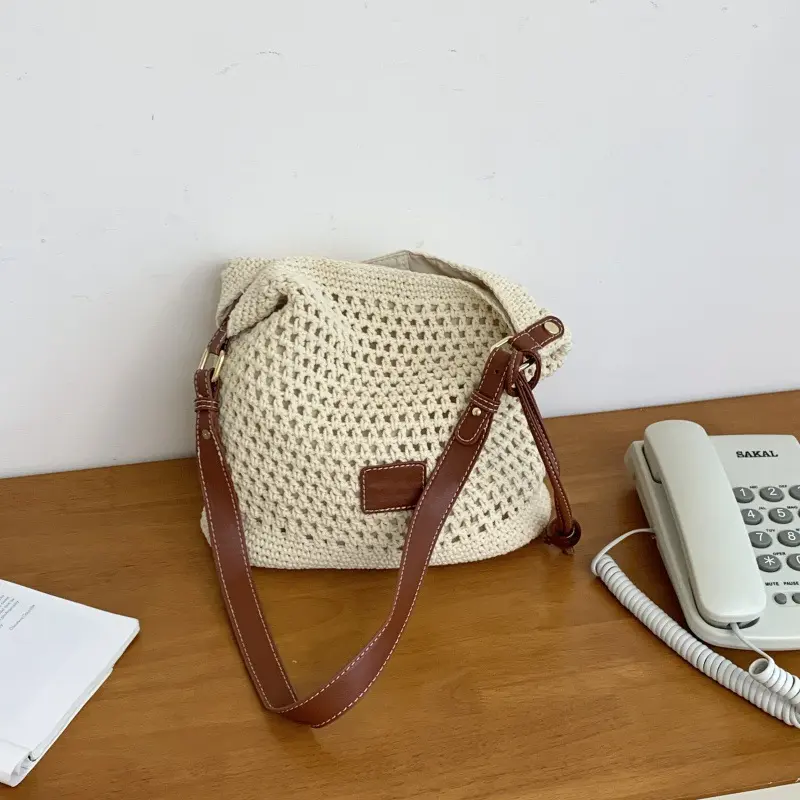 Summer Women's Large-capacity Woven Tote All-match for Casual Wear Commuting Shoulder Bag Beach Holidays Bucket Handbag
