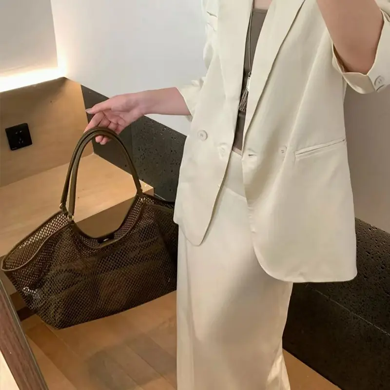 Designer Woven Mesh Tote Bag Large Capacity Women Commuting Shoulder Bag Summer New Casual Vacation Handbag