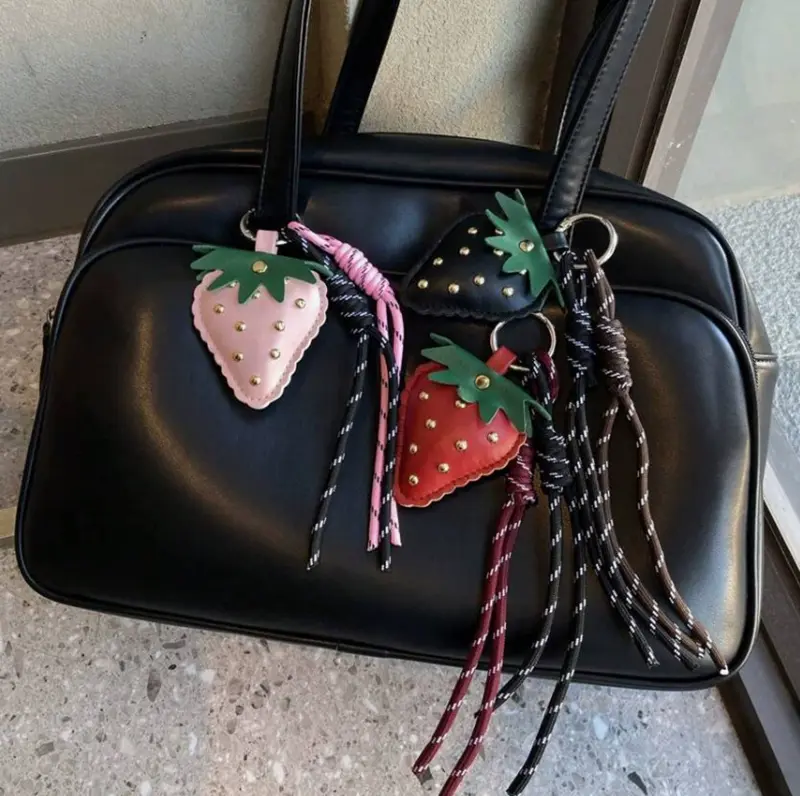 New Cut Leather Strawberry Bag Hanging Pendant Keychain Jewelry Gift Decoration Accessories