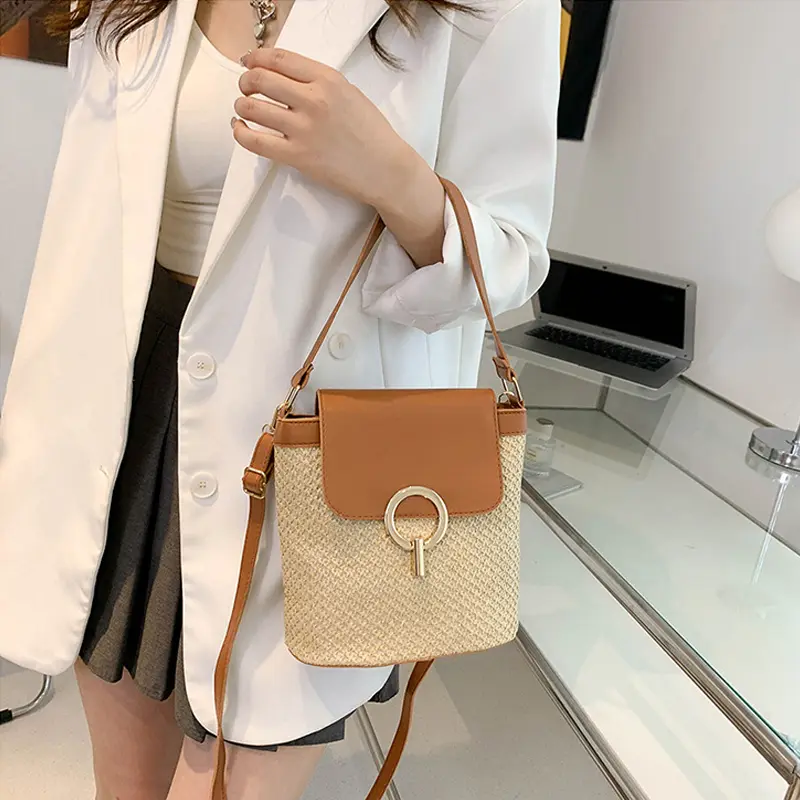 Ladies Fashion Beach Basket Bag Hand-Woven Flap Crossbody Bags Summer Weaving Small Handbag Women Straw Weave Shoulder Bag