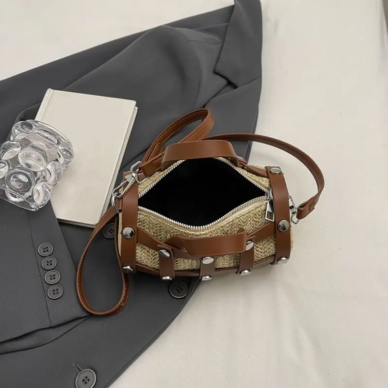 Vintage Round Crossbody Bag Women Rivet Handle Shoulder Bag Luxury Designer Female Straw Woven Small Handbags