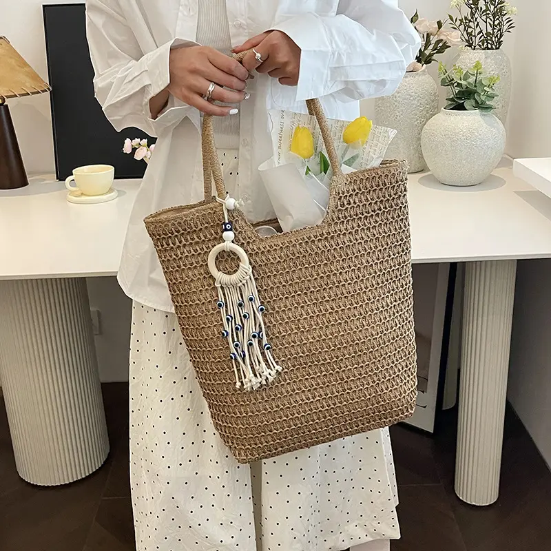 Straw Beach Bag Summer Woven Tote Bag with Tassels Large Shoulder Bag for Women Woven Purses and Handbags Rattan Boho Bag Raffia