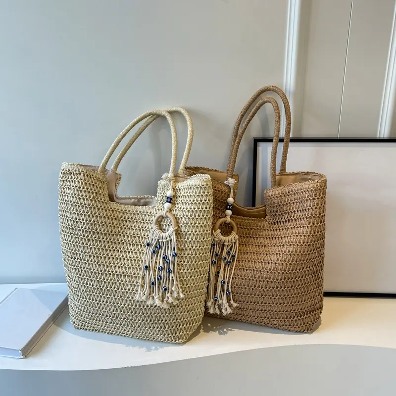 Straw Beach Bag Summer Woven Tote Bag with Tassels Large Shoulder Bag for Women Woven Purses and Handbags Rattan Boho Bag Raffia