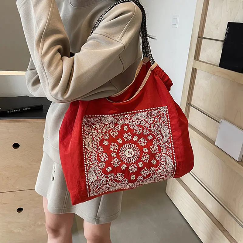Embroidery Canvas Women's Lightweight Shoulder Bag Tote Bag For Autumn/Winter Daily Shopper Purse and Handbags
