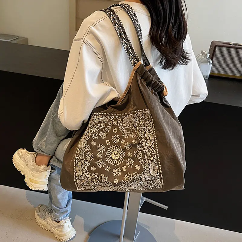 Embroidery Canvas Women's Lightweight Shoulder Bag Tote Bag For Autumn/Winter Daily Shopper Purse and Handbags