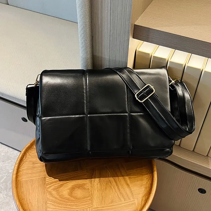 Winter Luxury Designer Large Capacity Handbags For Women Padded Shoulder Bag PU Leather Female Fashion Shopper Totes bolso mujer
