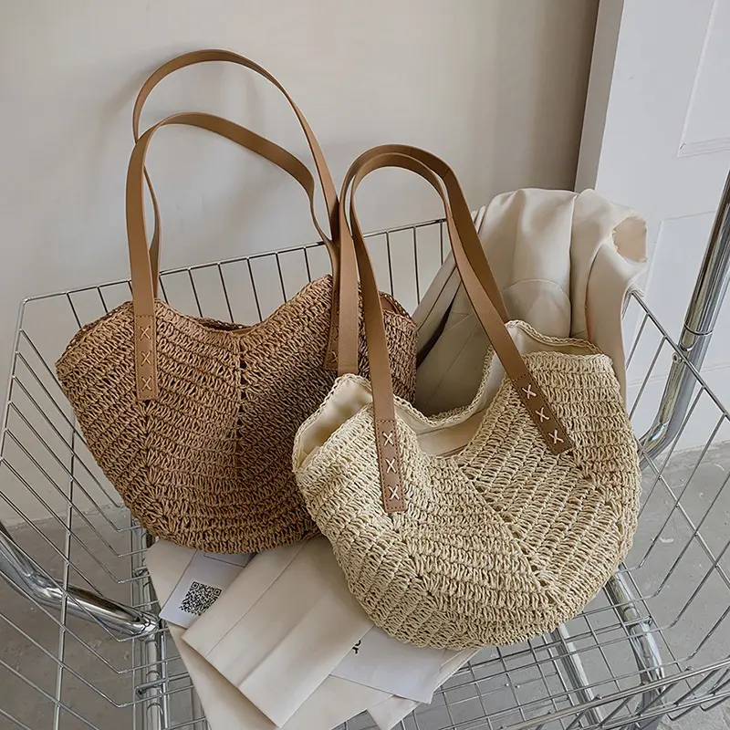 Casual Handmade Straw Woven Bag Bohemian Vintage Large Capacity Casual Female Beach Travel Bag Handbag For Women Beach Totes