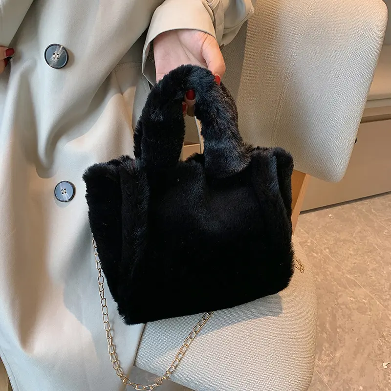 Winter Faux Fur Shopper Tote Bag for Women Plush Handbag Designer Fluffy Wool Shoulder Bag Women Furry Crossbody Messenger Bag