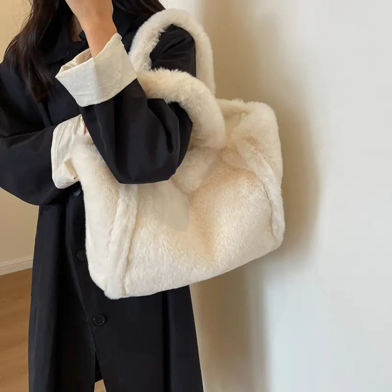 Winter Faux Fur Shopper Tote Bag for Women Plush Handbag Designer Fluffy Wool Shoulder Bag Women Furry Crossbody Messenger Bag