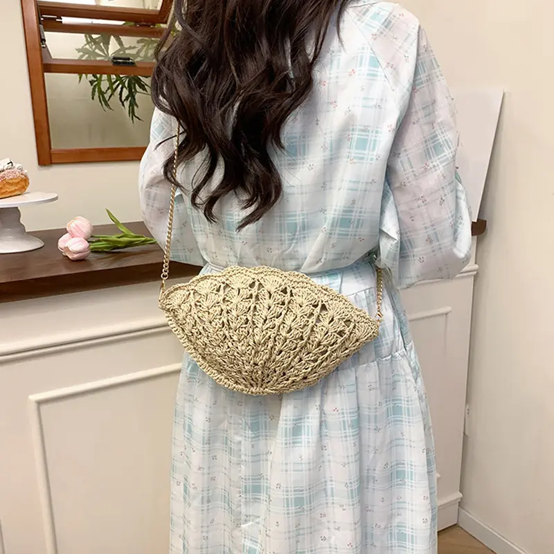 Women Straw Shell Shoulder Bag Wave Beach Crossbody Bags Hollow Hand-woven Clutch Purse for Summer Travel