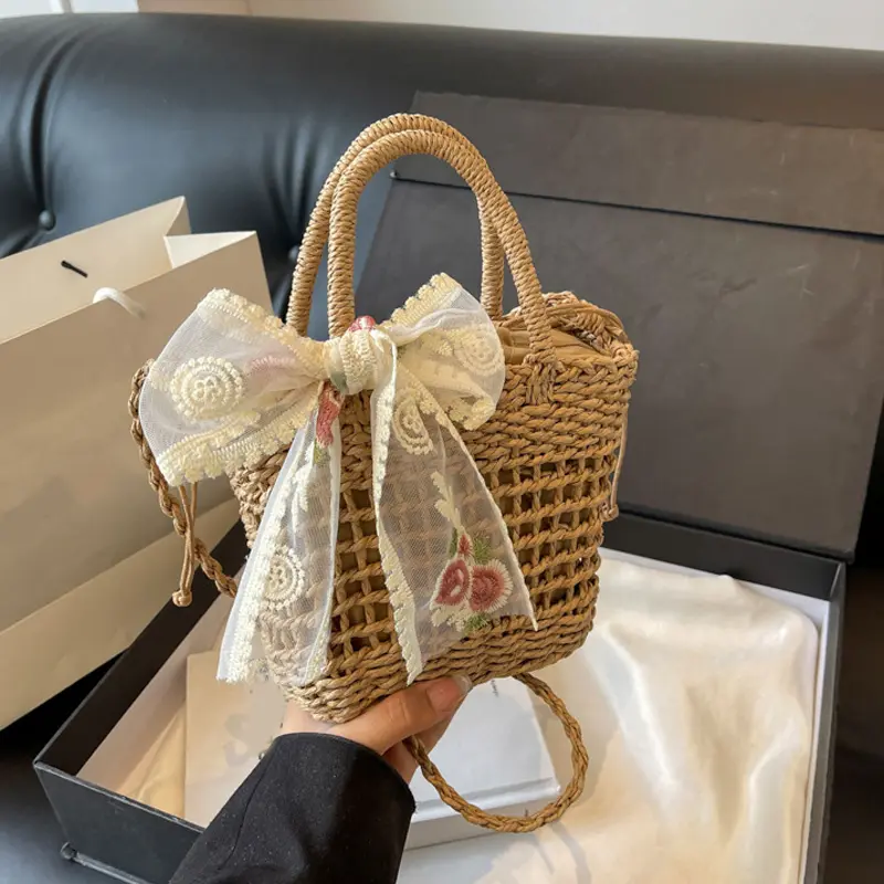 Lovely Woven Handbag Shoulder Bag Straw Crossbody Bag Hollow Out Design Cute Summer Bag For Girls