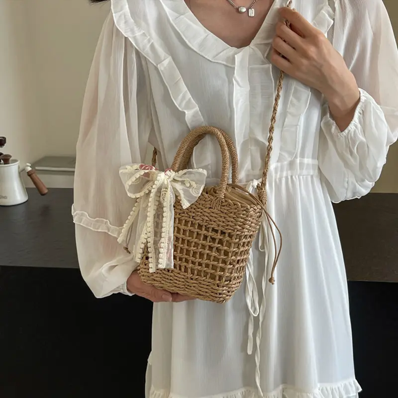 Lovely Woven Handbag Shoulder Bag Straw Crossbody Bag Hollow Out Design Cute Summer Bag For Girls