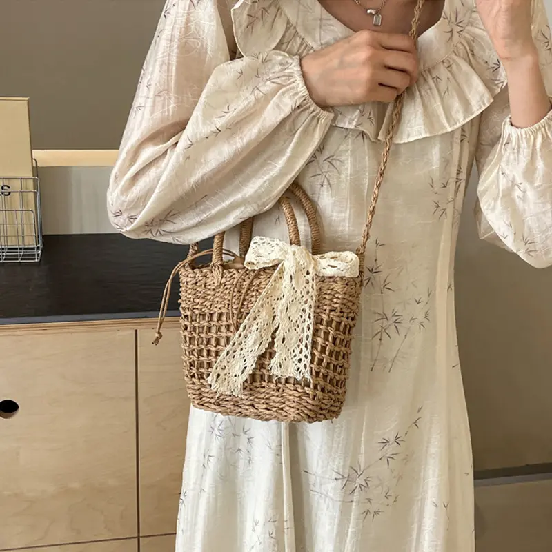 Lovely Woven Handbag Shoulder Bag Straw Crossbody Bag Hollow Out Design Cute Summer Bag For Girls