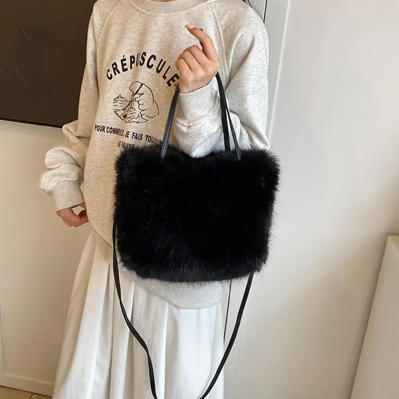 Fashion Winter Women's Faux Fur Handbags Retro Ladies Fluffy Shoulder Bags Large Capacity Soft Plush Female Tote Underarm Bag