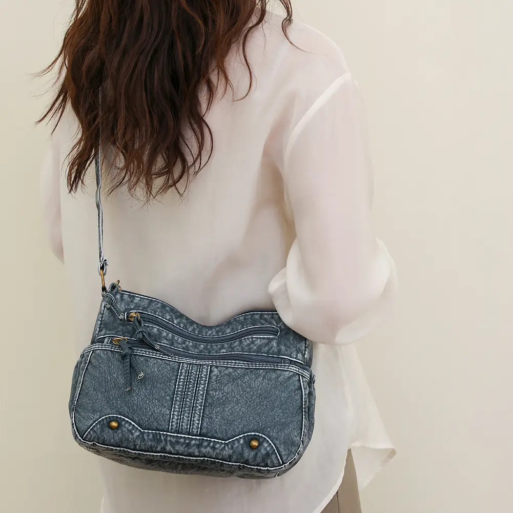 Ladies Crossbody Bag Vintage Riveted PU Soft Leather Shoulder Bags Fashion Middle Aged Mom's Tote Bag New High Capacity Satchels