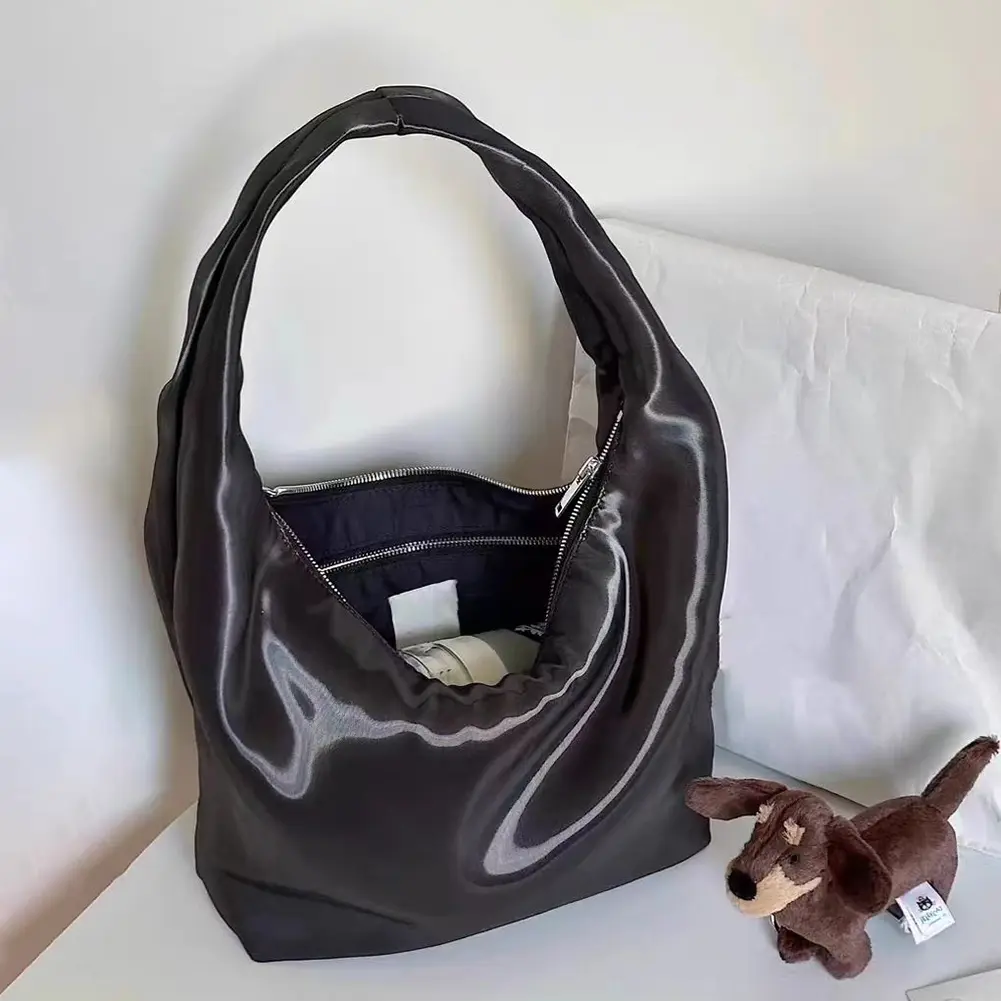 Women Underarm Bag Fashion Shoulder Bag Large Capacity Simple Stain Handbag Zip Closure Trendy Tote Purse Outdoor Travel Bag