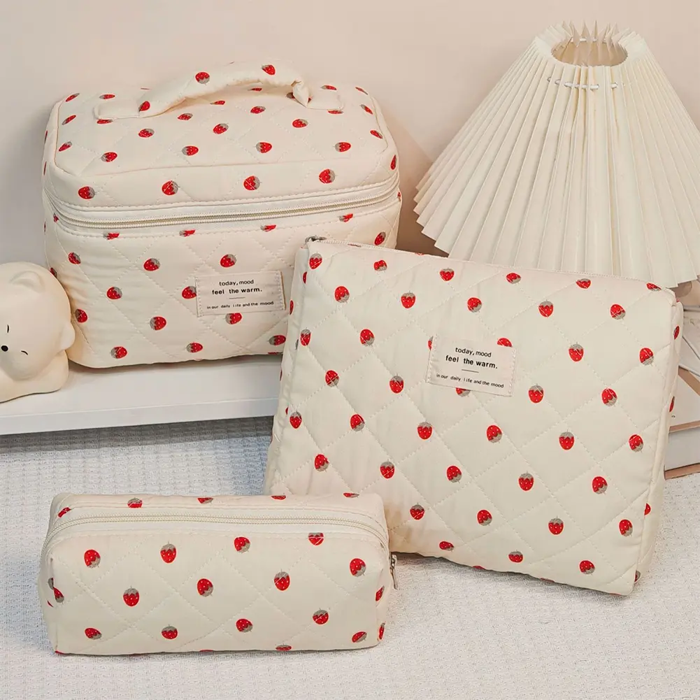 3Pcs Cute Quilted Cosmetic Bag Large Capacity Storage Bag Strawberry Dot Print Toiletry Purse Skincare Pouch Travel Makeup Bag