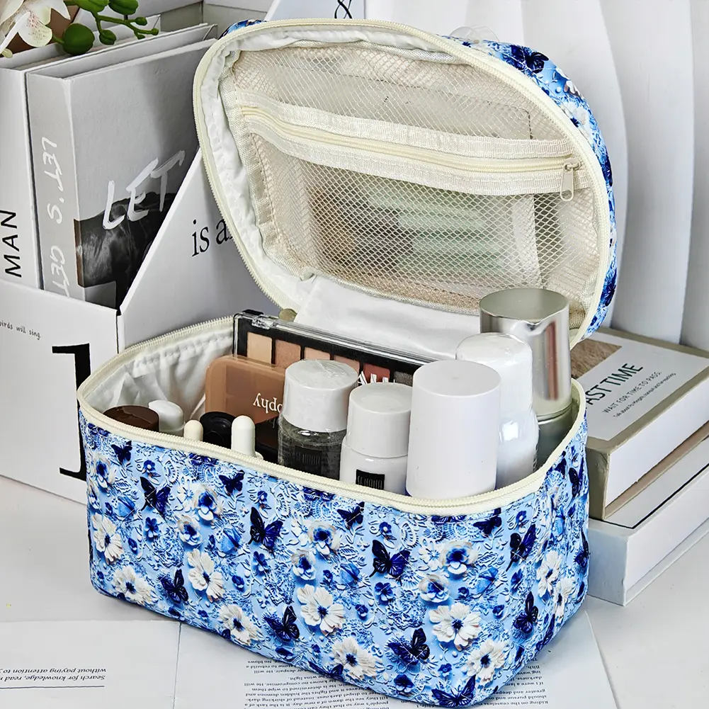 3Pcs Cute Quilted Cosmetic Bag Large Capacity Storage Bag Strawberry Dot Print Toiletry Purse Skincare Pouch Travel Makeup Bag