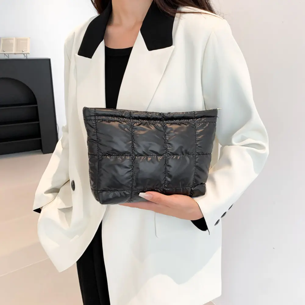 Women's Makeup Pouch Quilted Padded Cosmetic Pouch Puffer Cotton Ladies Storage Bags Down Checkered Fashion Clutch Bag Organizer