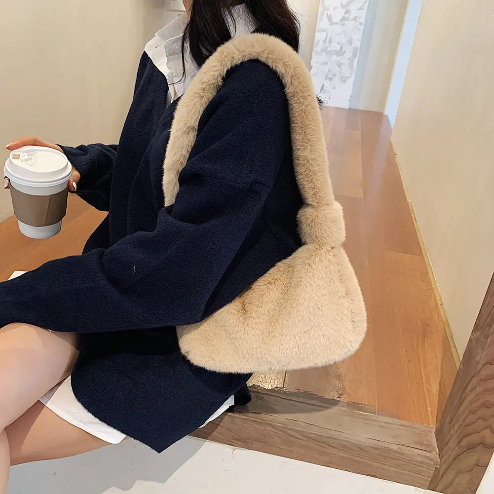 Fashion New Solid Color Shoulder Underarm Bag Women Plush Soft Autumn Winter Fashion Fluffy Totes Handbag Lady Travel Purse