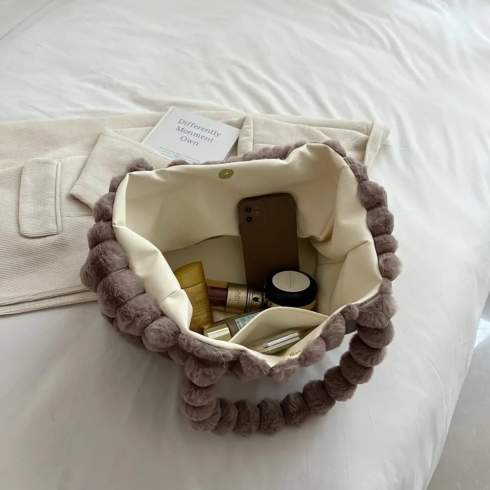 Women's Plush Square Armpit Bag Autumn&Winter Furry Fashion Shoulder Bag Large Capacity Shopping Tote Solid Color Fluffy Handbag