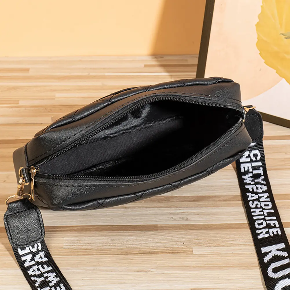2023 Women Shoulder Bag Quilted Diamond Lattice Bag PU Leather Solid Color Wide Letter Strap Simple Bag with Matching Clutch Set