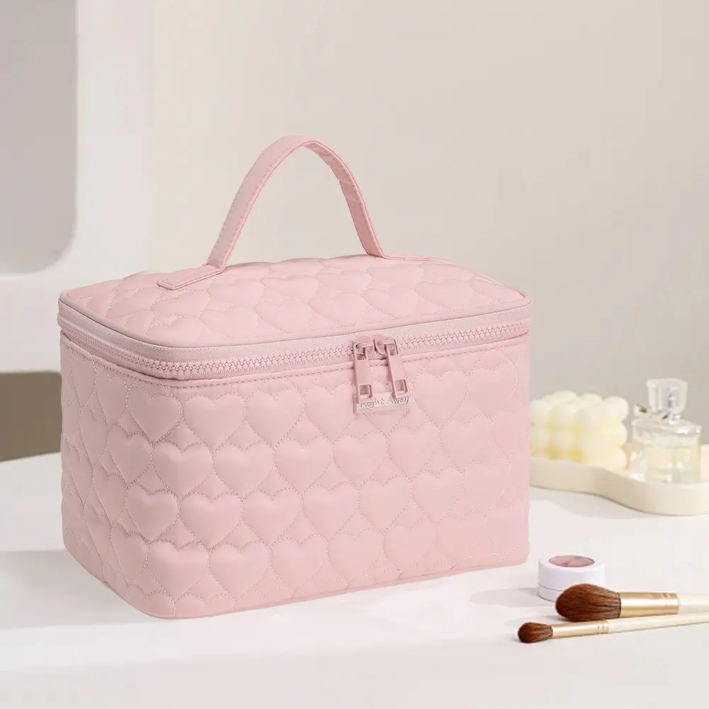 Love Quilted Portable Make Up Bags with Zipper Skincare Brush Organizer Pouches Large Makeup Toiletry Bags Women Cosmetic Bag